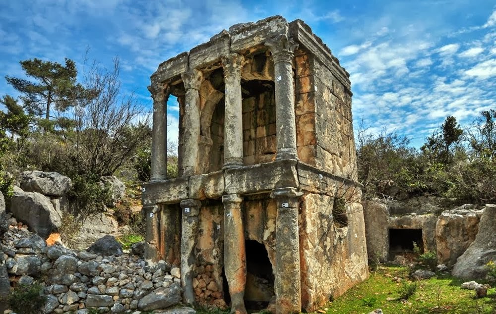 Demircili Anıt Mezarları