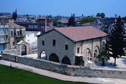 St. Aziz Paul Kilisesi ve Kuyusu